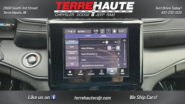 2024 Jeep Grand Cherokee L Laredo 4x4