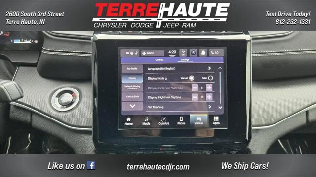 2024 Jeep Grand Cherokee L Laredo 4x4