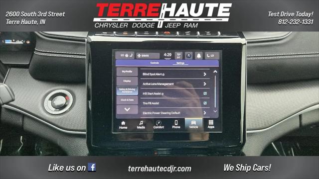 2024 Jeep Grand Cherokee L Laredo 4x4