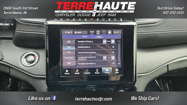 2024 Jeep Grand Cherokee L Laredo 4x4