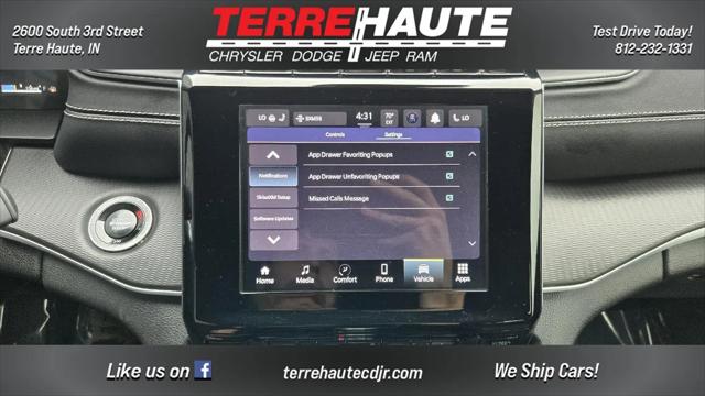 2024 Jeep Grand Cherokee L Laredo 4x4