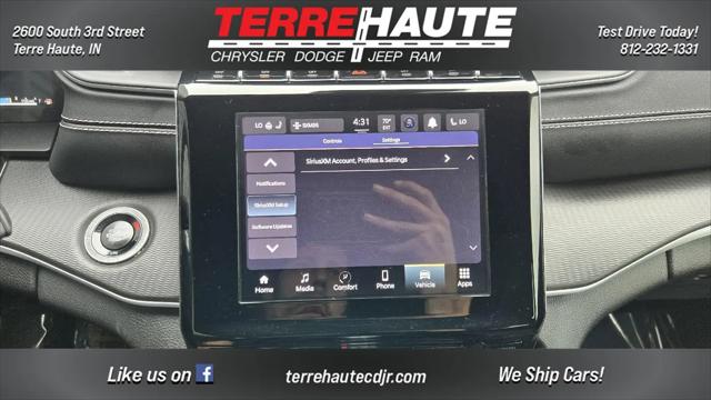 2024 Jeep Grand Cherokee L Laredo 4x4