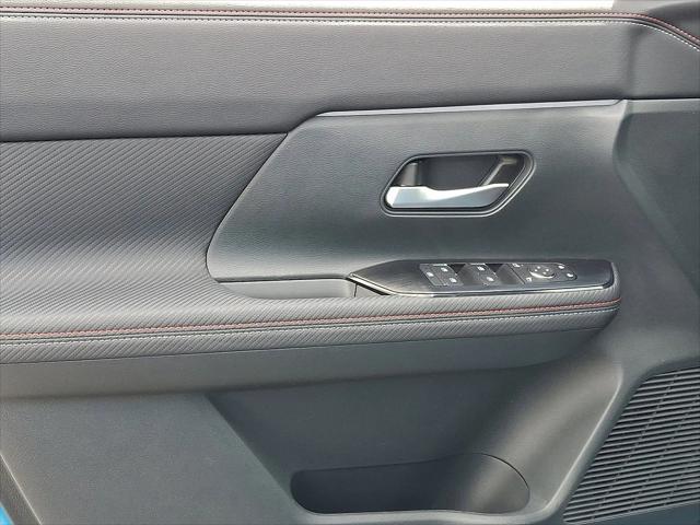 2025 Nissan Kicks SR Intelligent AWD