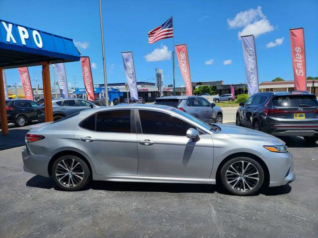2019 Toyota Camry SE