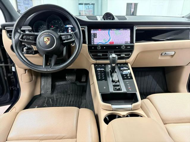 2022 Porsche Macan Base