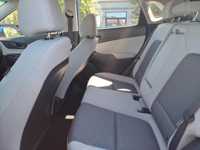 2022 Hyundai Kona SE