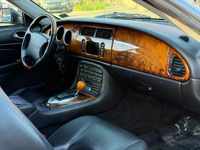2004 Jaguar XK8 XK8