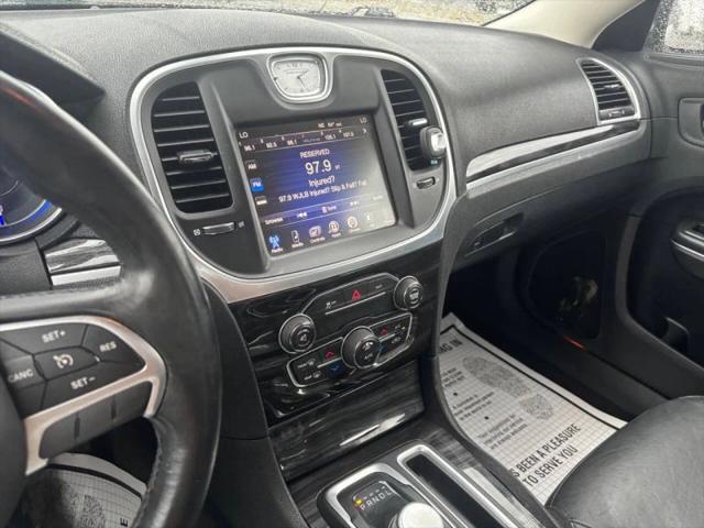 2016 Chrysler 300 Limited