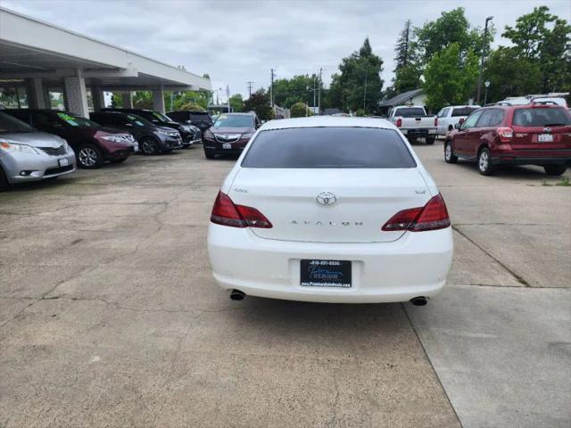 2008 Toyota Avalon XLS