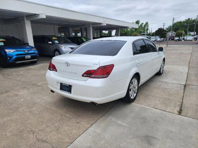 2008 Toyota Avalon XLS