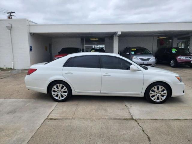 2008 Toyota Avalon XLS