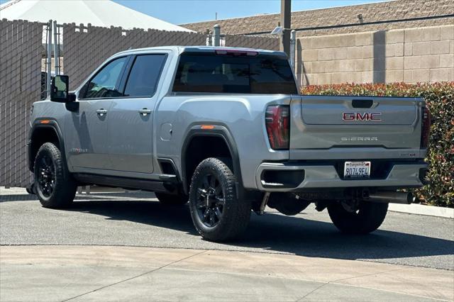 2025 GMC Sierra 2500HD 4WD Crew Cab Standard Bed AT4