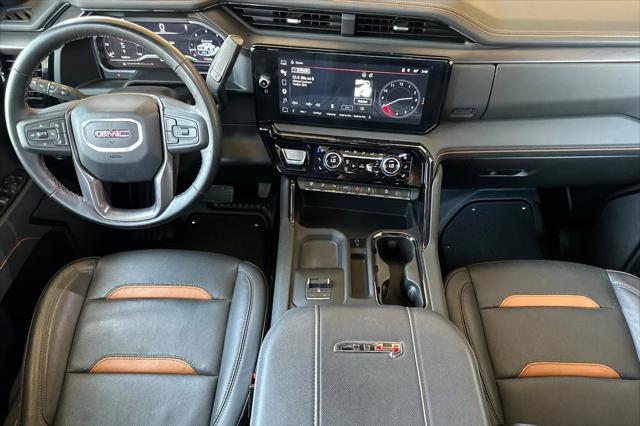 2025 GMC Sierra 2500HD 4WD Crew Cab Standard Bed AT4