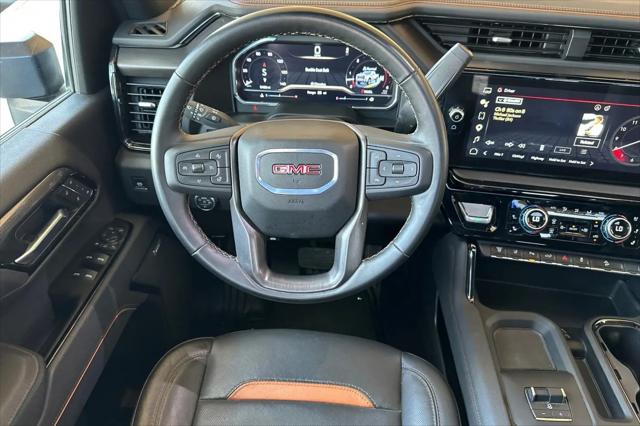 2025 GMC Sierra 2500HD 4WD Crew Cab Standard Bed AT4