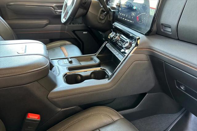 2025 GMC Sierra 2500HD 4WD Crew Cab Standard Bed AT4