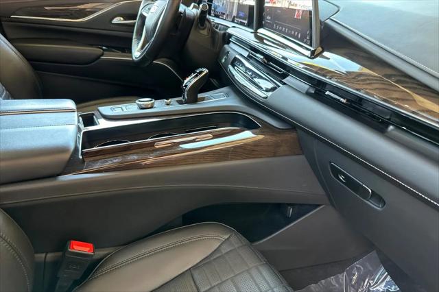 2024 Cadillac Escalade 4WD Sport Platinum