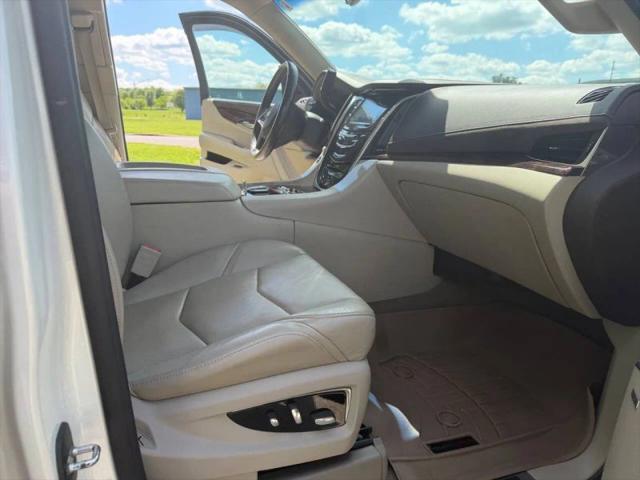 2015 Cadillac Escalade Luxury