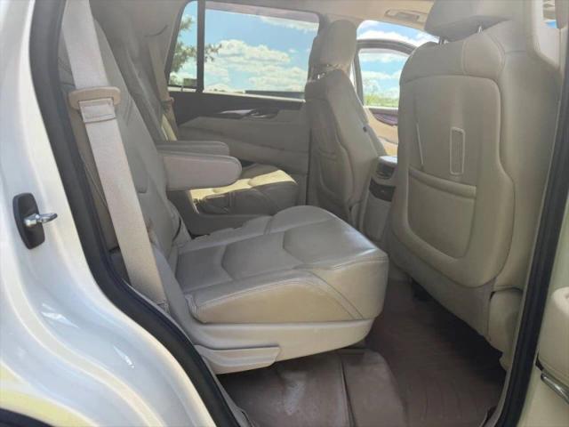 2015 Cadillac Escalade Luxury