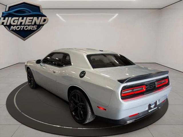 2021 Dodge Challenger SXT