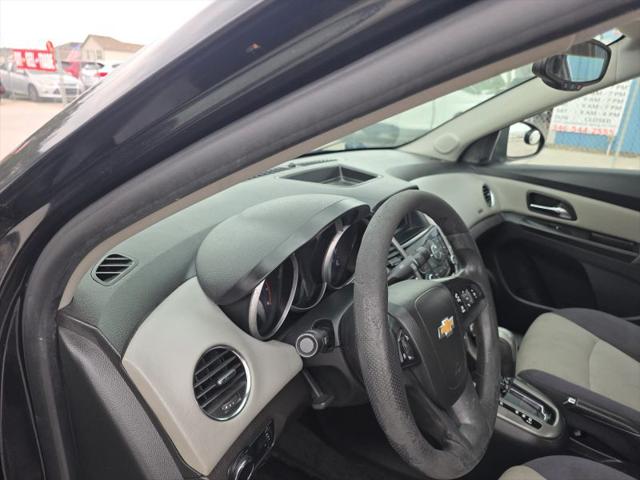 2013 Chevrolet Cruze LS Auto