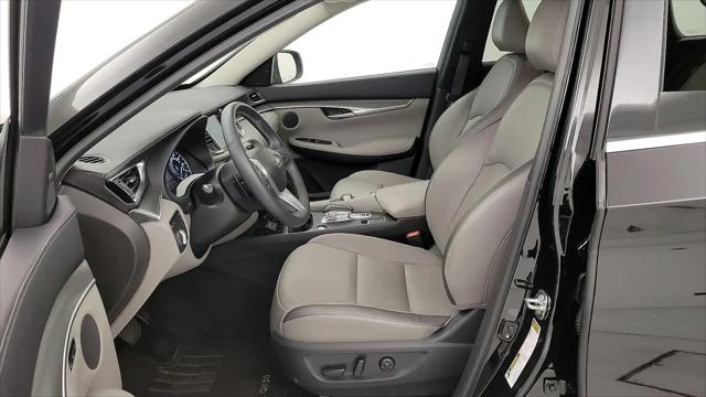 2023 INFINITI QX50 LUXE