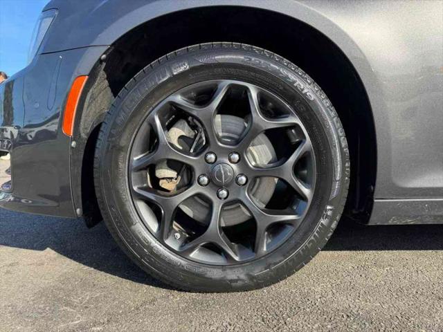 2022 Chrysler 300 Touring L AWD