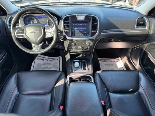 2022 Chrysler 300 Touring L AWD