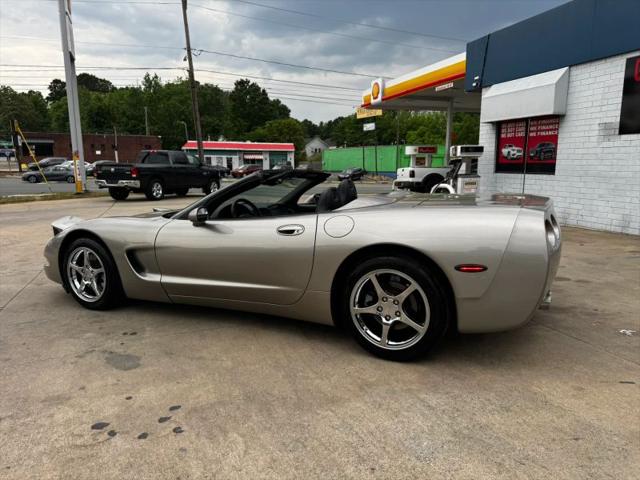 2001 Chevrolet Corvette Base