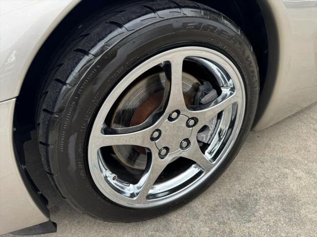 2001 Chevrolet Corvette Base