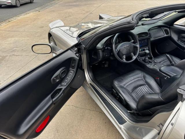 2001 Chevrolet Corvette Base