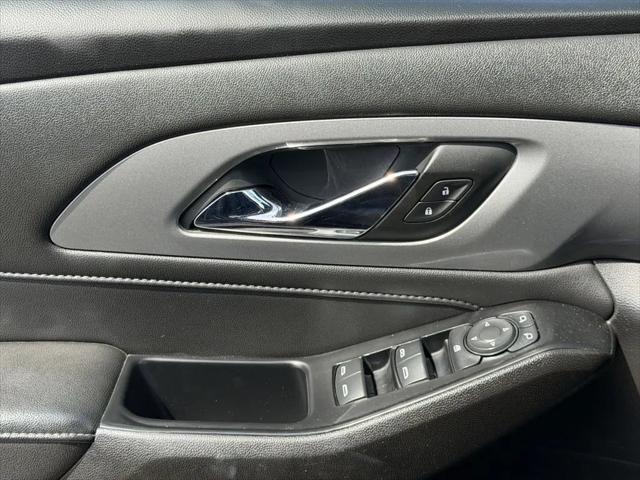 2023 Chevrolet Traverse FWD LT Cloth