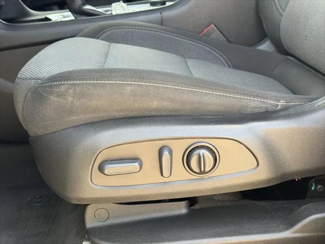 2023 Chevrolet Traverse FWD LT Cloth
