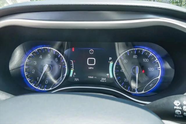 2022 Chrysler Pacifica Touring L