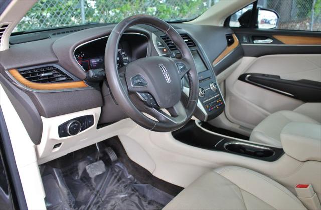 2015 Lincoln MKC Base
