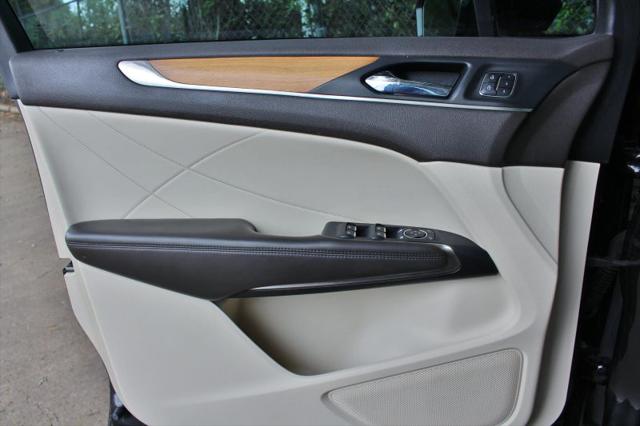 2015 Lincoln MKC Base
