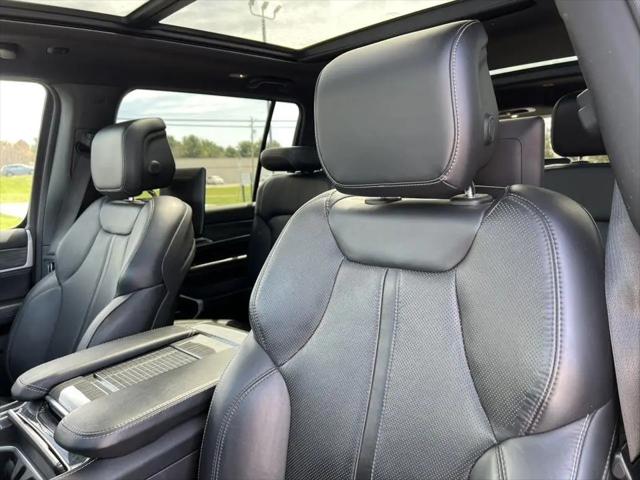 2022 Jeep Wagoneer Series III 4x4