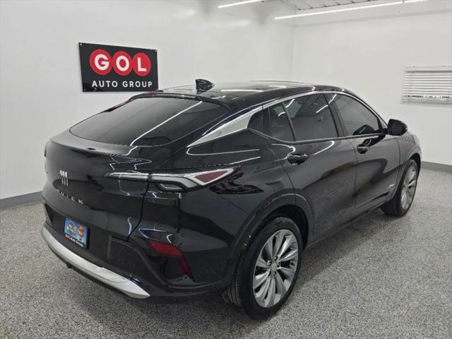 2025 Buick NV Avenir FWD