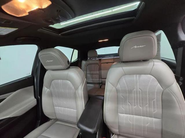 2025 Buick NV Avenir FWD
