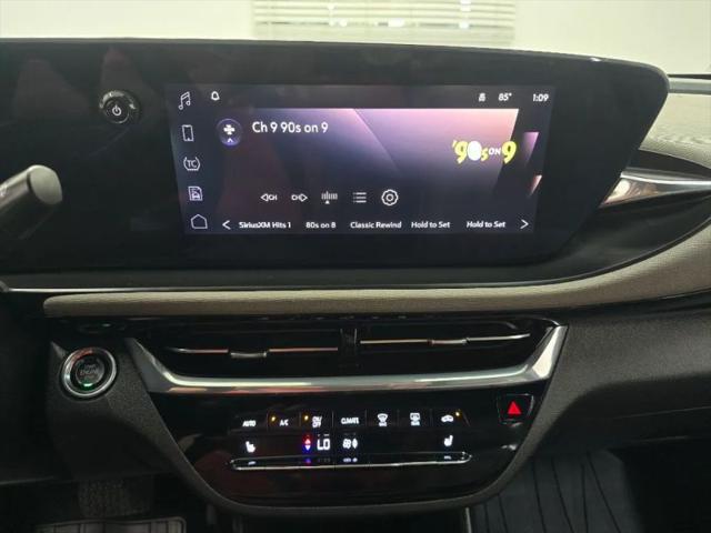 2025 Buick NV Avenir FWD