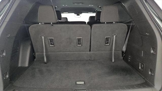 2023 Chevrolet Traverse AWD LT Cloth