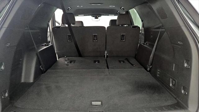 2023 Chevrolet Traverse AWD LT Cloth
