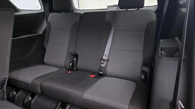 2023 Chevrolet Traverse AWD LT Cloth