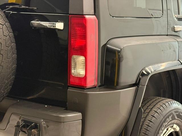 2006 HUMMER H3 Base