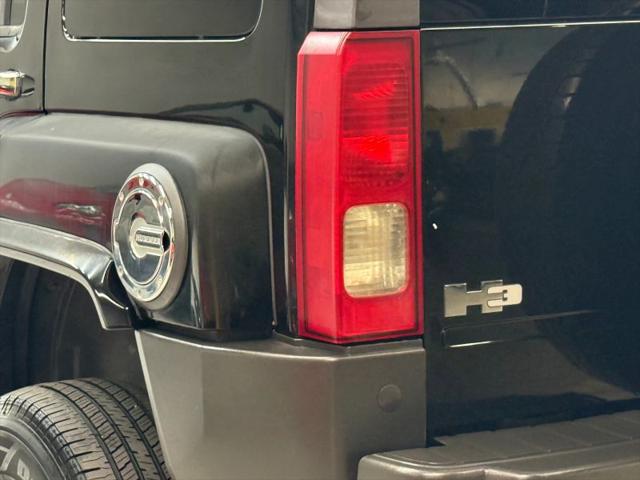 2006 HUMMER H3 Base
