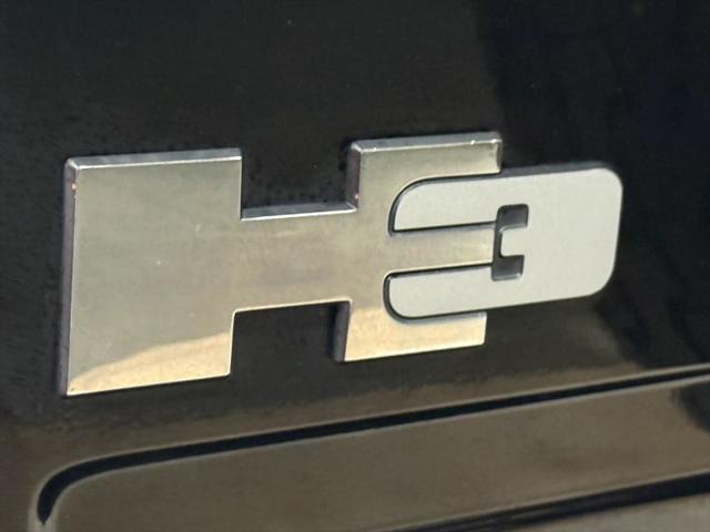 2006 HUMMER H3 Base