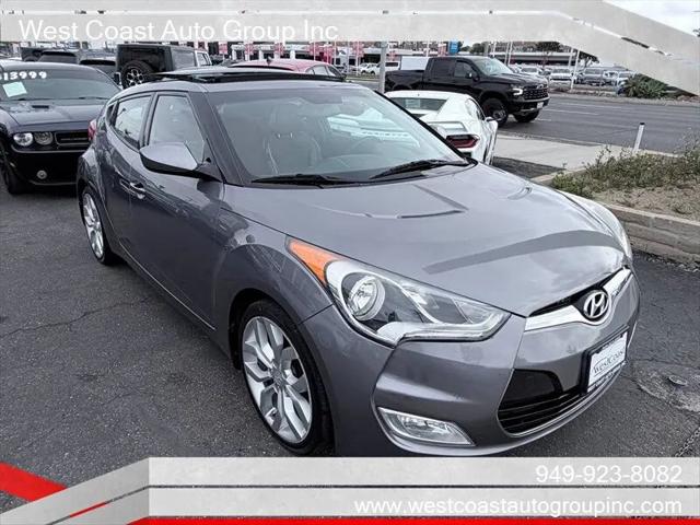 2012 Hyundai Veloster Base w/Black