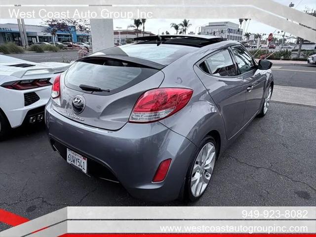 2012 Hyundai Veloster Base w/Black