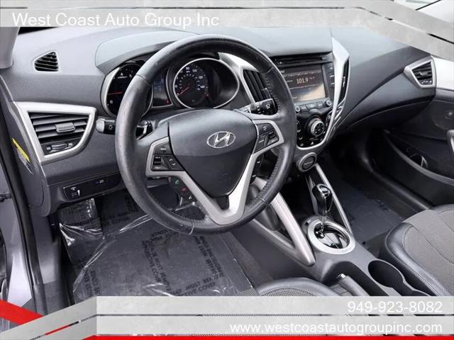 2012 Hyundai Veloster Base w/Black