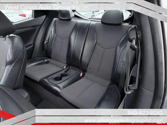 2012 Hyundai Veloster Base w/Black