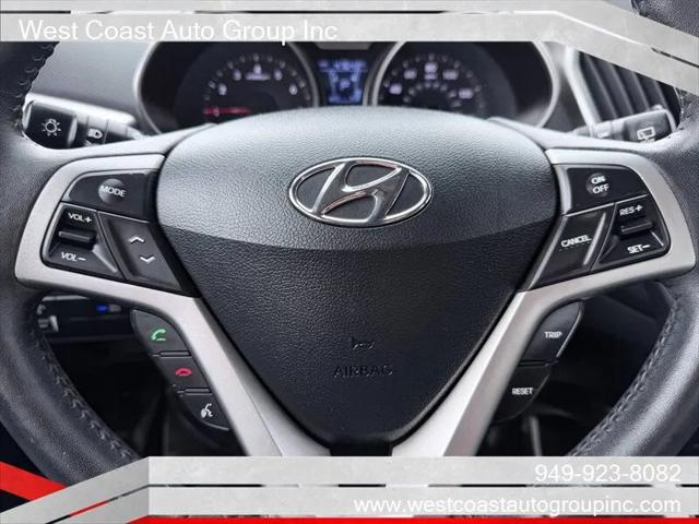 2012 Hyundai Veloster Base w/Black